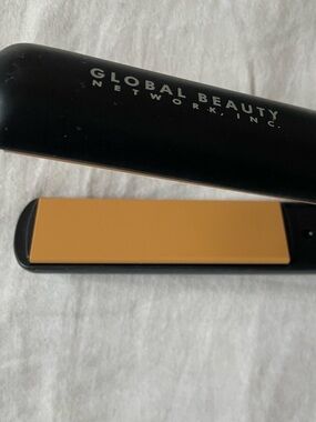 CHI 1 Inch Original Ceramic Flat Hairstyling Iron - Like New